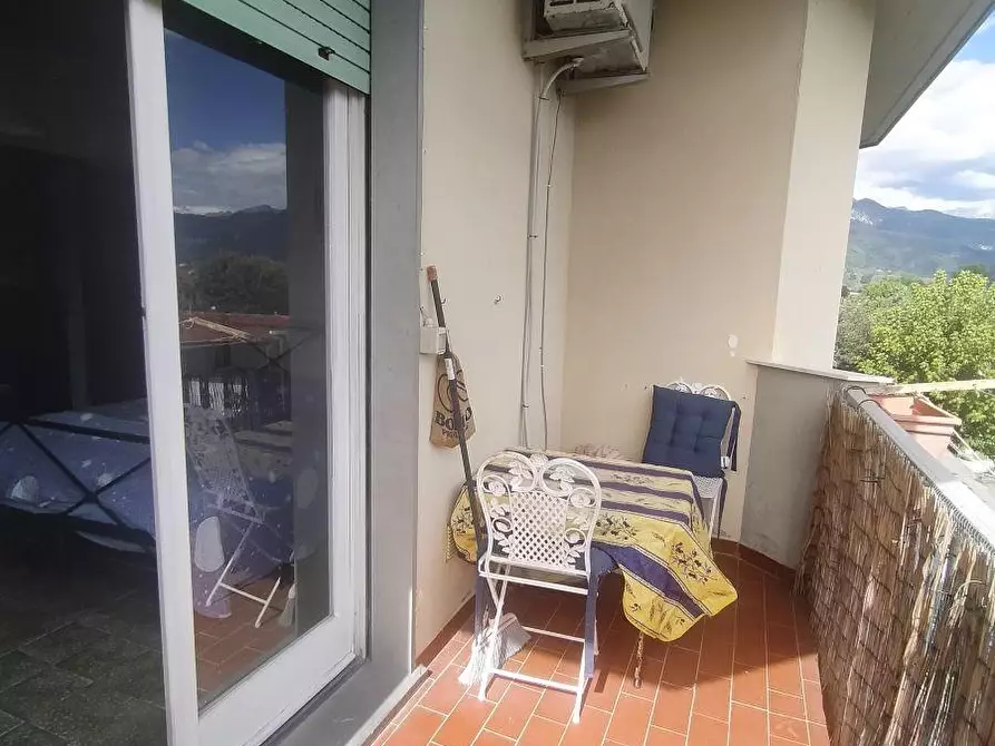 appartamento in vendita a Massa in zona Marina di Massa