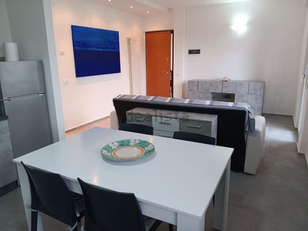 appartamento in vendita a Massa in zona Marina di Massa