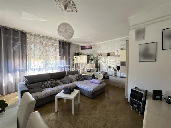 appartamento in vendita a Massa in zona Centro Storico