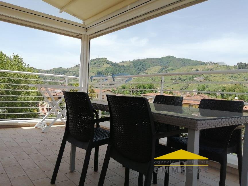 casa semindipendente in vendita a Massa in zona Romagnano