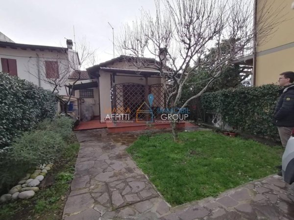 casa indipendente in vendita a Massa in zona Centro Storico