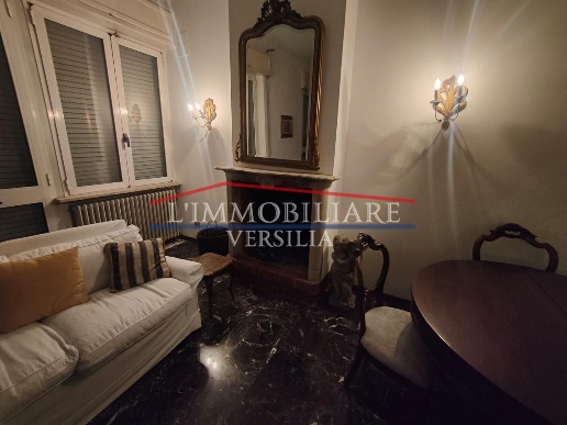 appartamento in vendita a Massa in zona Centro Storico