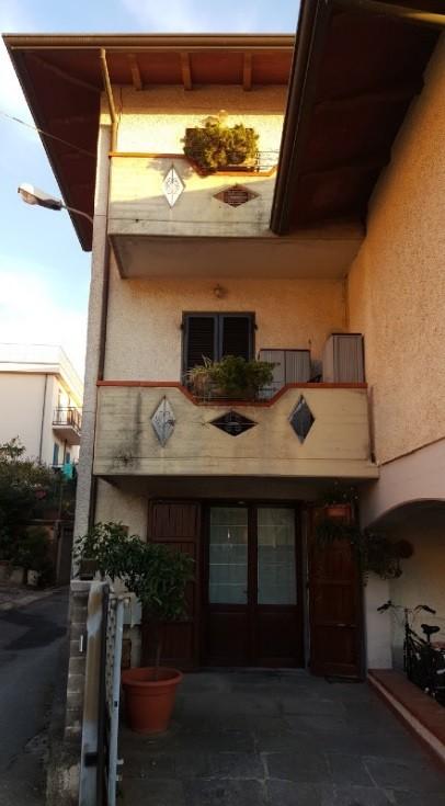 appartamento in vendita a Massa