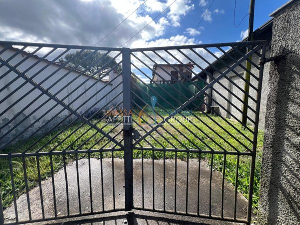 casa indipendente in vendita a Massa