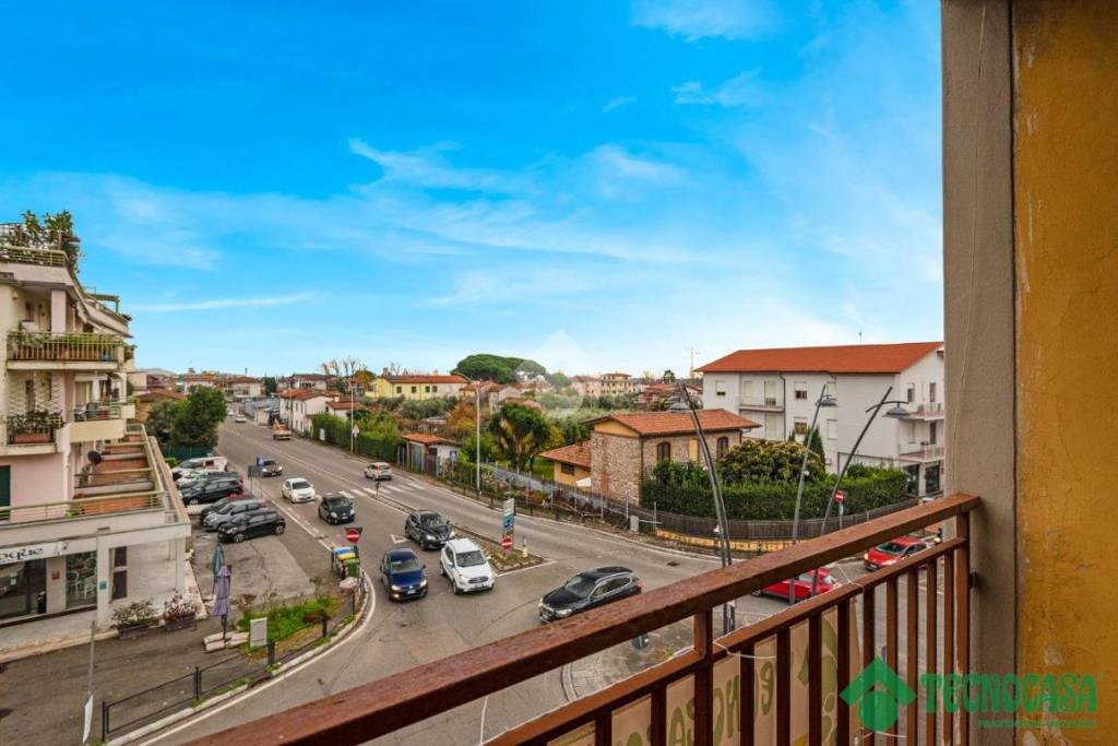 appartamento in vendita a Massa in zona Centro Storico