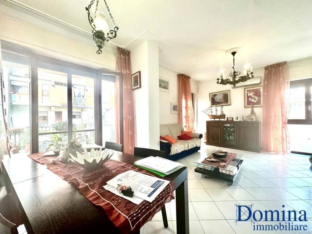 appartamento in vendita a Massa in zona Centro Storico