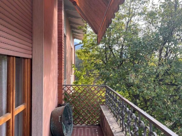 casa indipendente in vendita a Massa in zona Mirteto