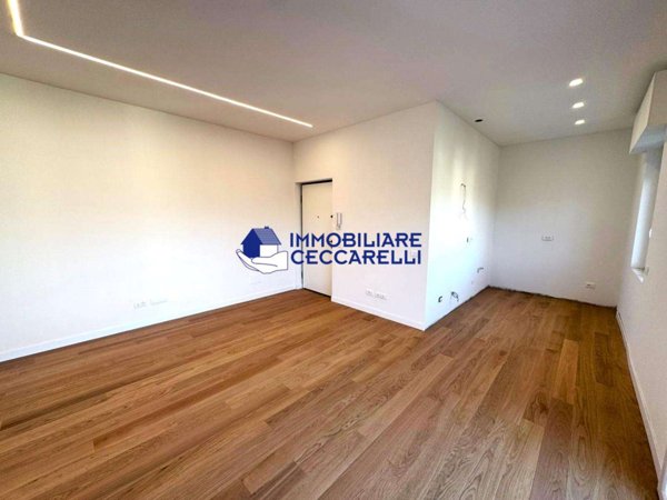 appartamento in vendita a Massa in zona Marina dei Ronchi