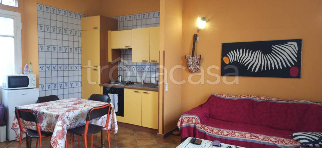 casa indipendente in vendita a Massa in zona Marina di Massa