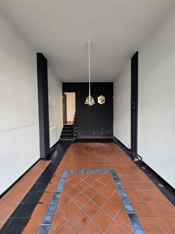 negozio in vendita a Massa