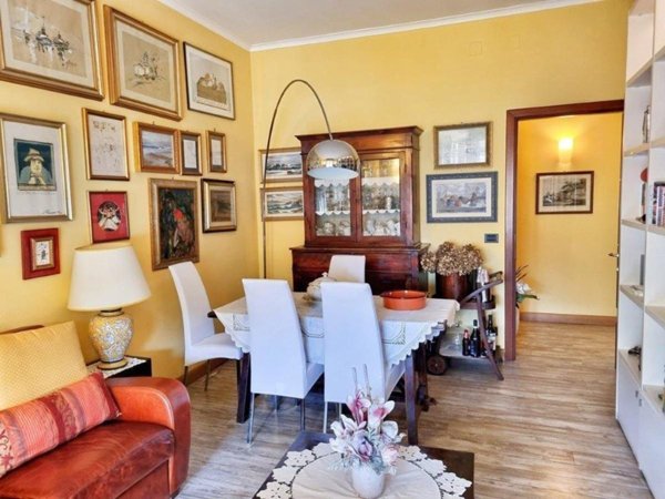 appartamento in vendita a Massa in zona Centro Storico