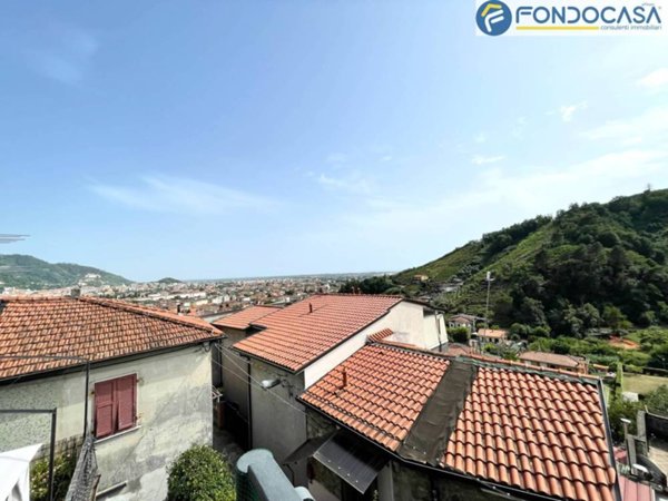 appartamento in vendita a Massa in zona Mirteto