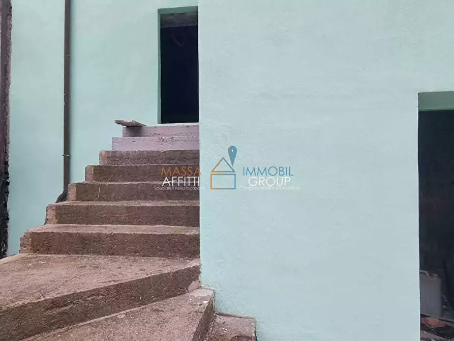 casa indipendente in vendita a Massa in zona Canevara