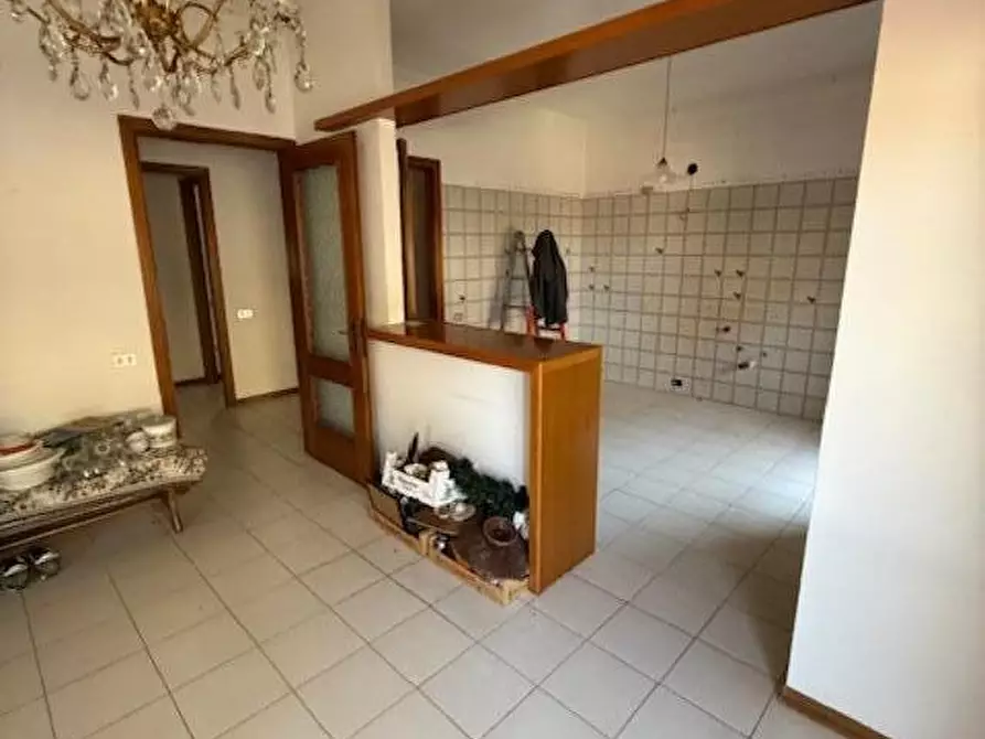 appartamento in vendita a Massa in zona Centro Storico