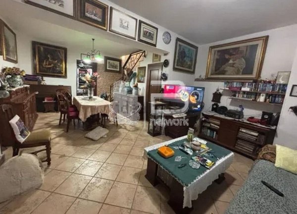casa indipendente in vendita a Massa in zona Marina dei Ronchi