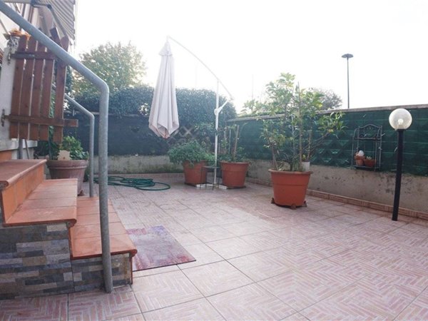 casa indipendente in vendita a Massa in zona Marina di Massa