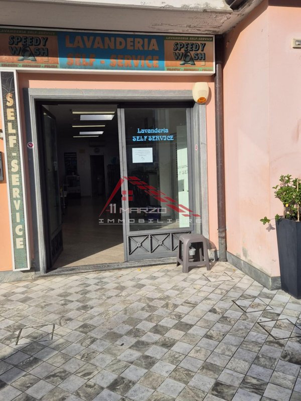 negozio in vendita a Massa in zona Centro Storico