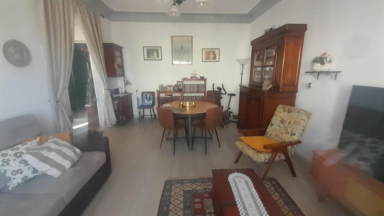 appartamento in vendita a Massa in zona Centro Storico