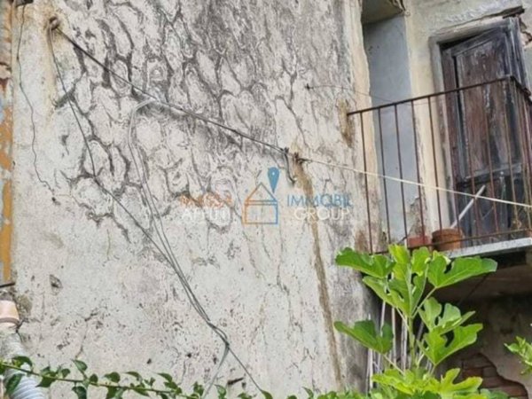 casa indipendente in vendita a Massa