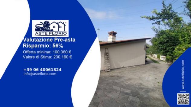 casa indipendente in vendita a Massa