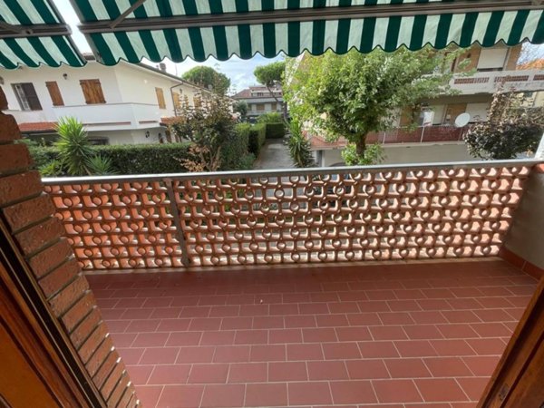 appartamento in vendita a Massa in zona Marina di Massa