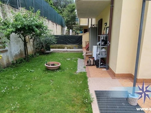 intera palazzina in vendita a Massa