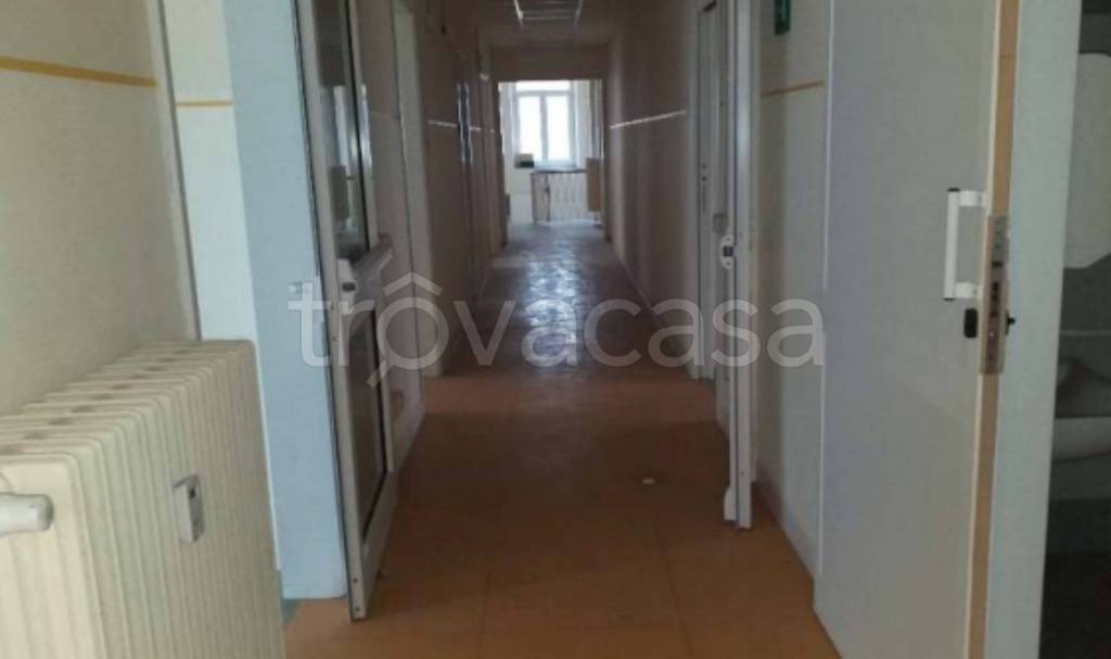 ufficio in vendita a Massa in zona Centro Storico