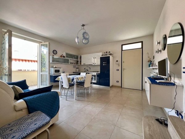 appartamento in vendita a Massa in zona Marina di Massa