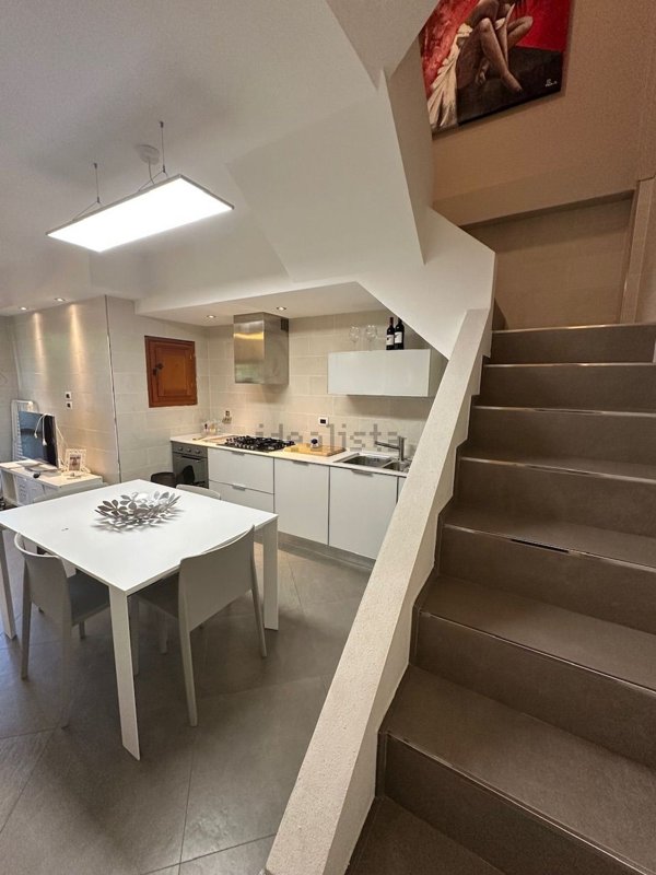 casa indipendente in vendita a Massa in zona Marina dei Ronchi