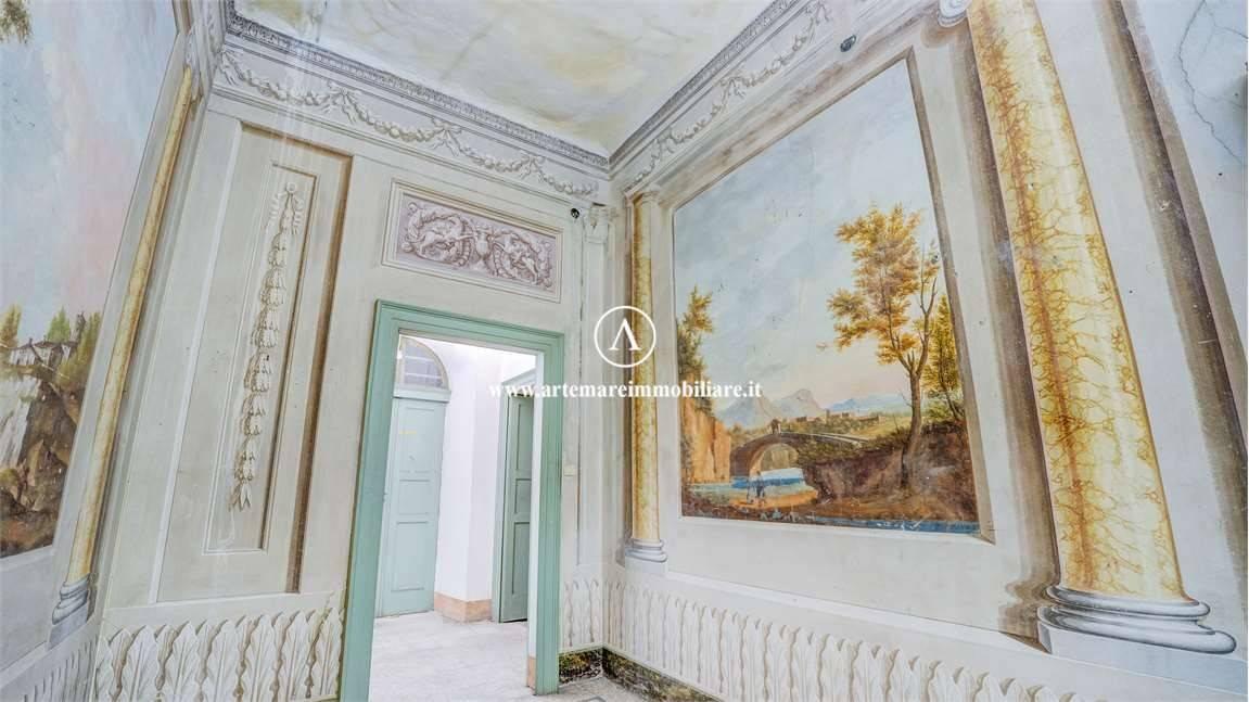 villa in vendita a Massa in zona Centro Storico