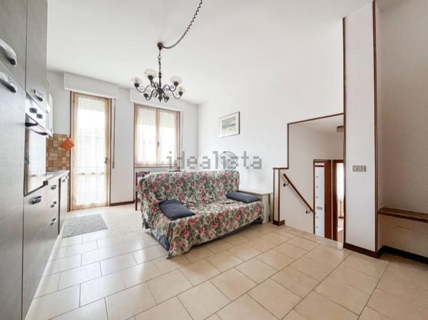 appartamento in vendita a Massa in zona Marina dei Ronchi