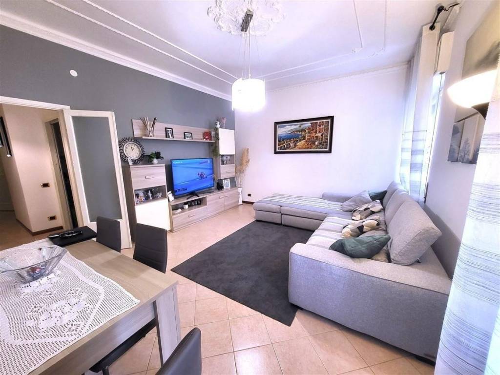 appartamento in vendita a Massa in zona Centro Storico