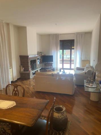 appartamento in vendita a Massa in zona Marina dei Ronchi
