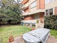 appartamento in vendita a Massa in zona Marina di Massa