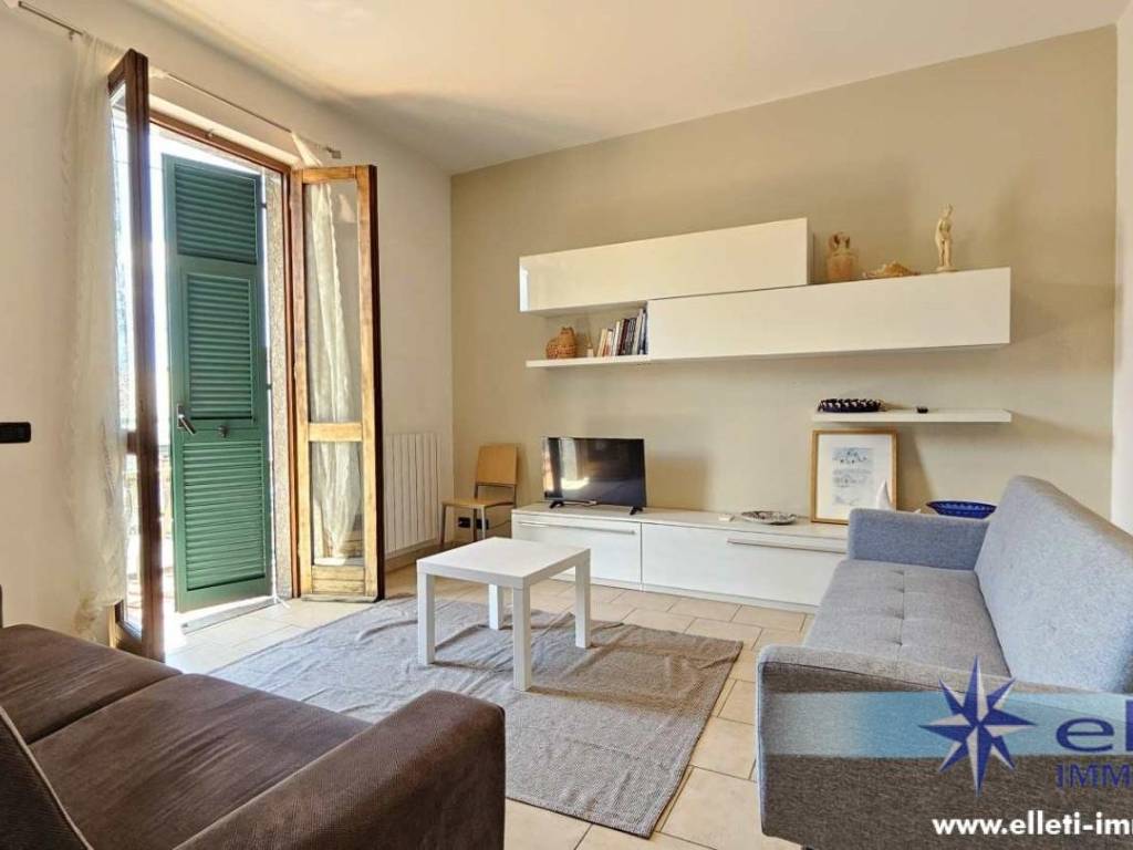 appartamento in vendita a Massa in zona Marina di Massa