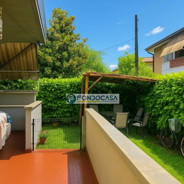 appartamento in vendita a Massa in zona Quercioli