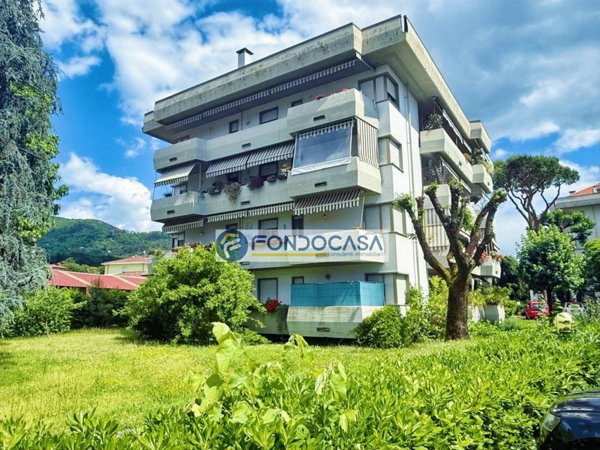 appartamento in vendita a Massa in zona Centro Storico