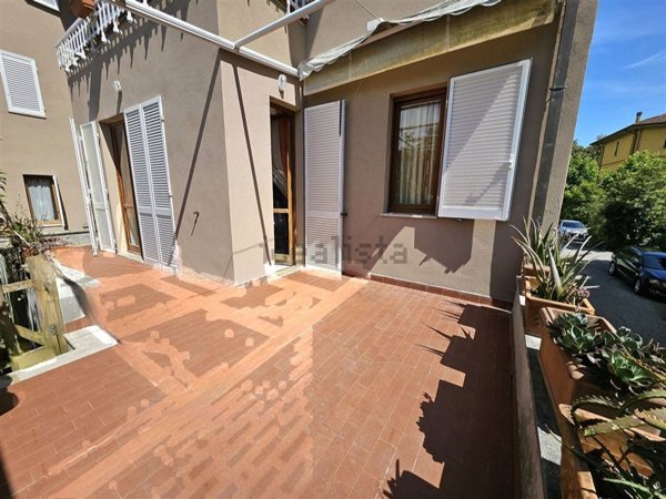 appartamento in vendita a Massa in zona Marina di Massa