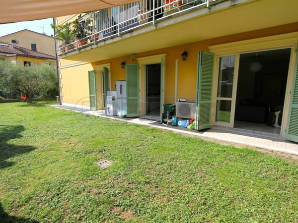 appartamento in vendita a Massa in zona Centro Storico