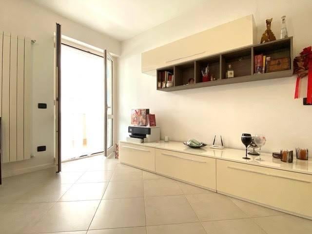 appartamento in vendita a Massa in zona Centro Storico