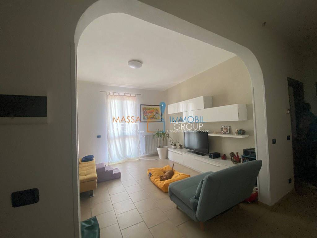 appartamento in vendita a Massa in zona Marina di Massa