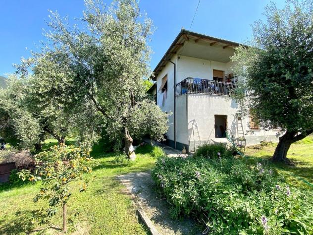 casa indipendente in vendita a Massa in zona Centro Storico
