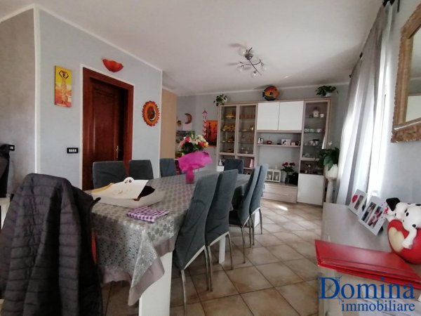 casa indipendente in vendita a Massa in zona Quercioli