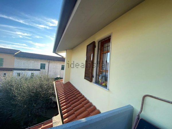 casa indipendente in vendita a Massa in zona Quercioli