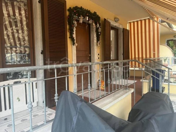 casa indipendente in vendita a Massa in zona Marina di Massa
