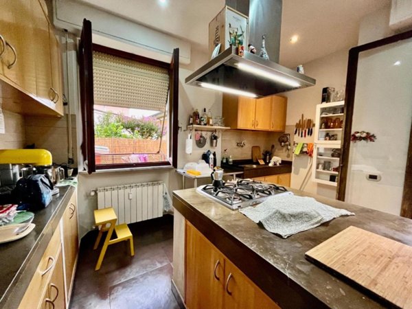 appartamento in vendita a Massa in zona Romagnano