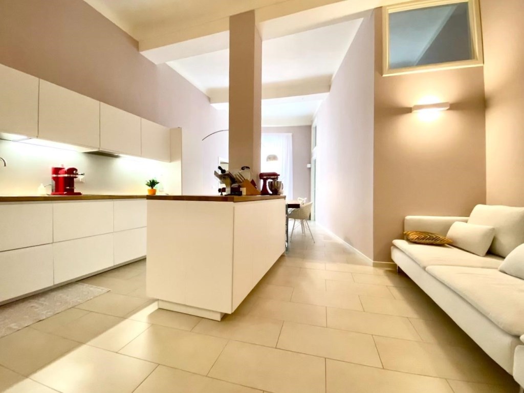 appartamento in vendita a Massa in zona Centro Storico