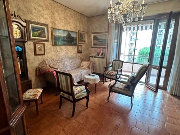 appartamento in vendita a Massa in zona Centro Storico