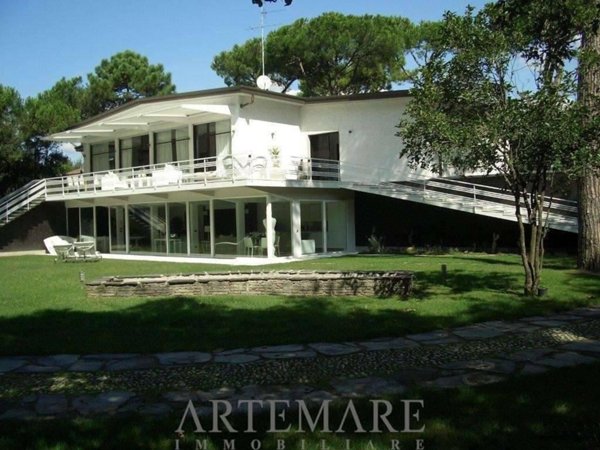 casa indipendente in vendita a Massa in zona Marina di Massa