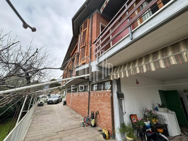 casa indipendente in vendita a Massa in zona Centro Storico